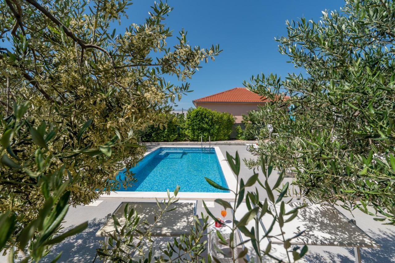 Apartmani Ville Vengo Trogir Exteriör bild
