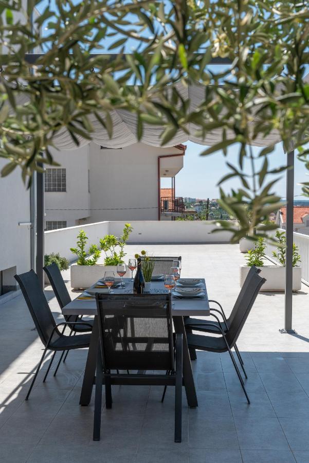 Apartmani Ville Vengo Trogir Exteriör bild