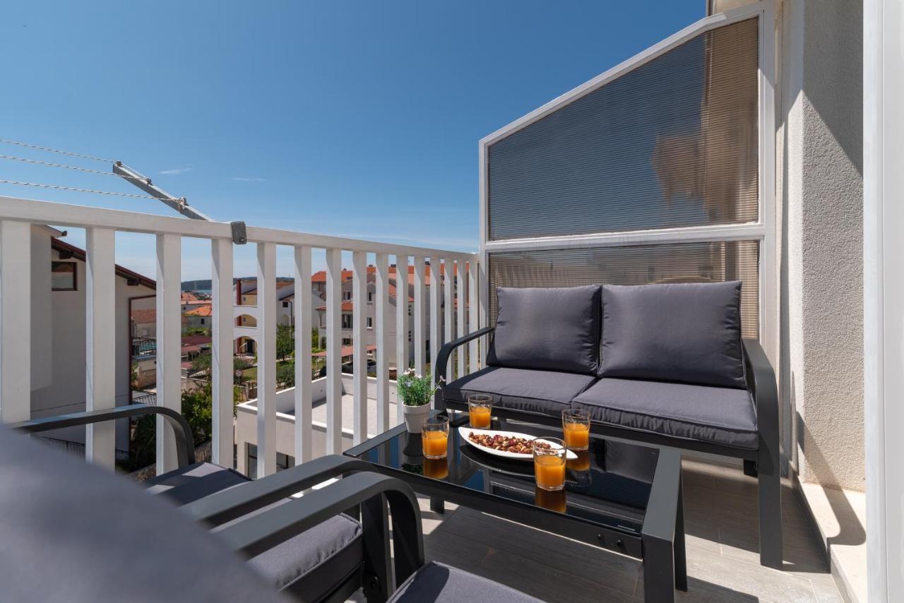 Apartmani Ville Vengo Trogir Exteriör bild