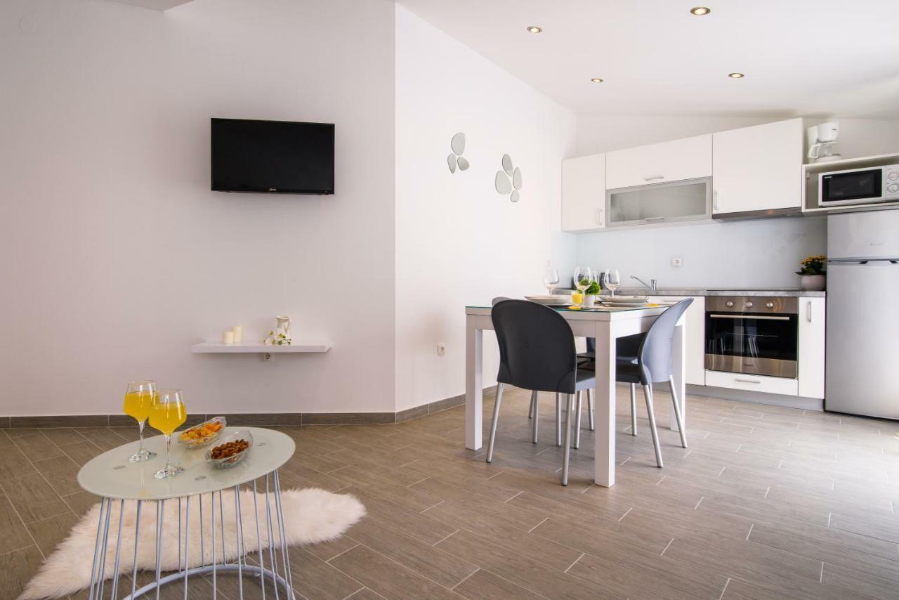 Apartmani Ville Vengo Trogir Exteriör bild