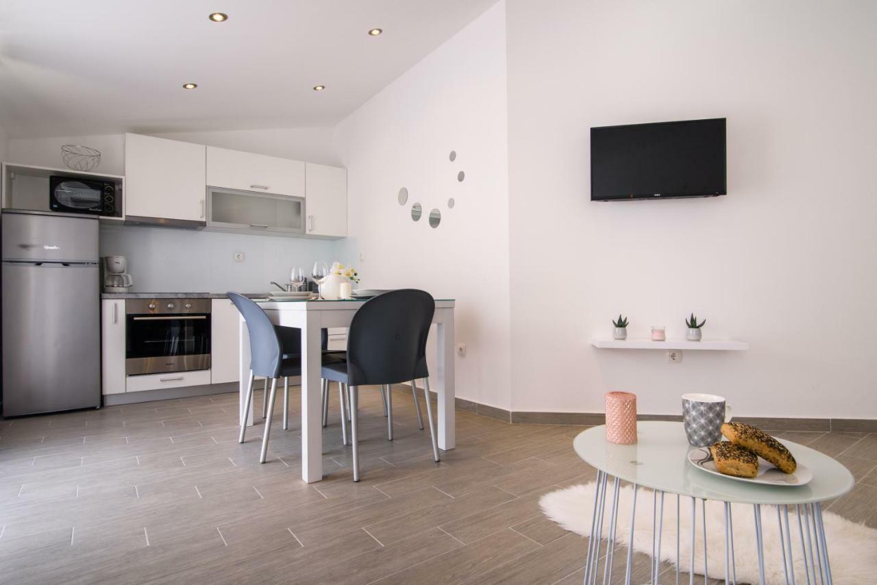 Apartmani Ville Vengo Trogir Exteriör bild