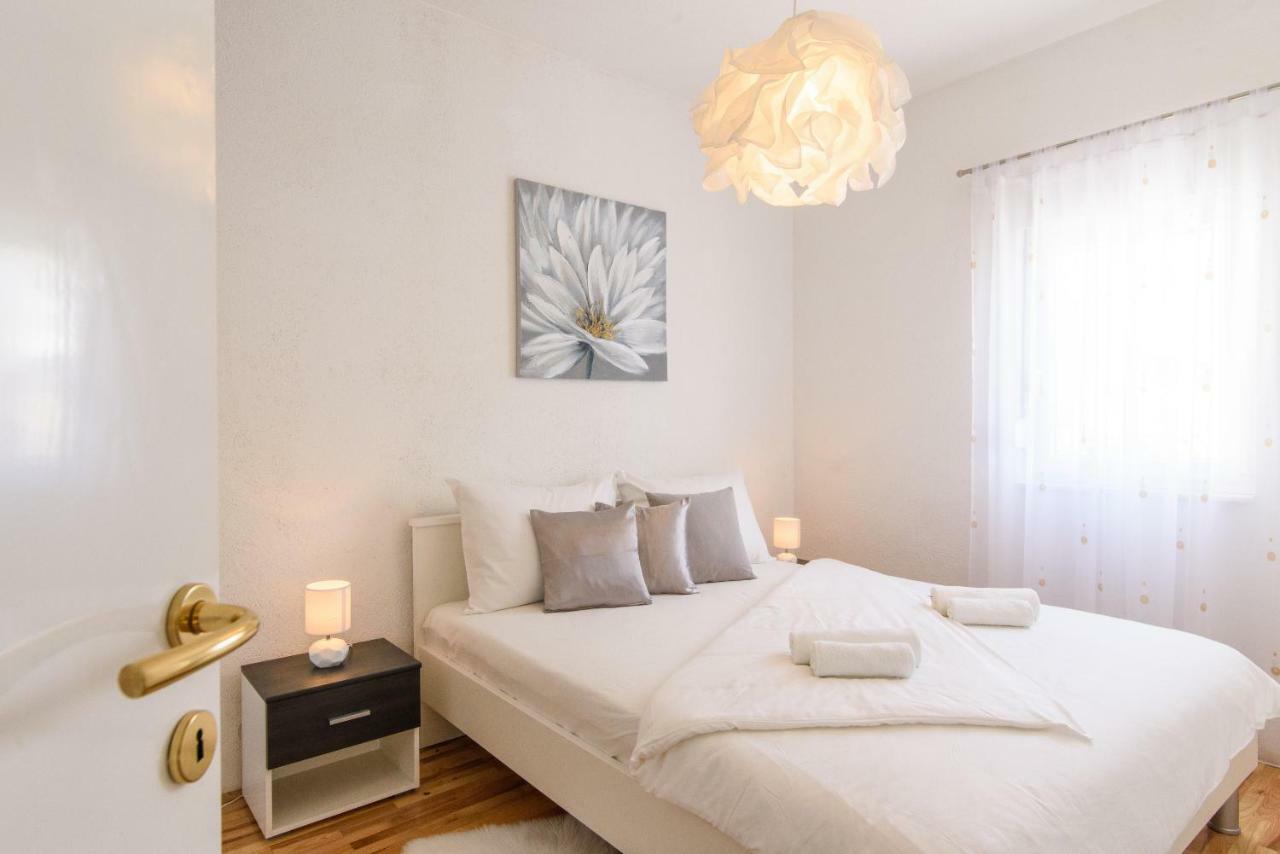 Apartmani Ville Vengo Trogir Exteriör bild
